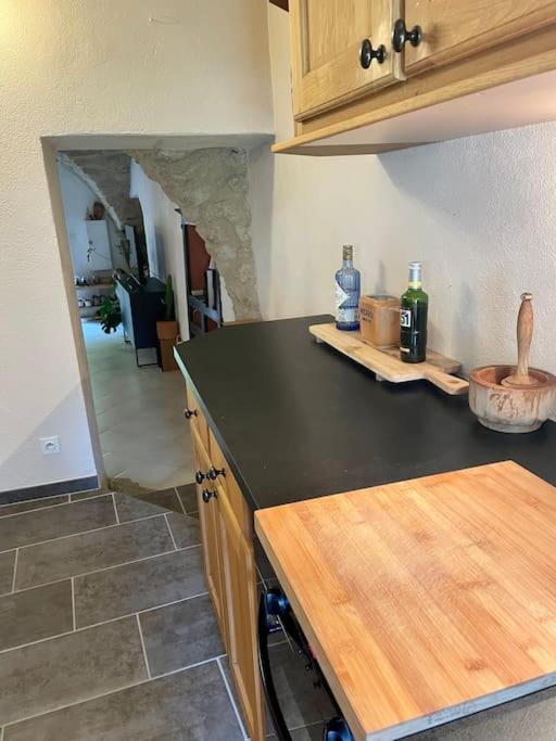 Charmante Maison De Village Au Pied Du Luberon Cabrieres-d'Aigues Exteriör bild